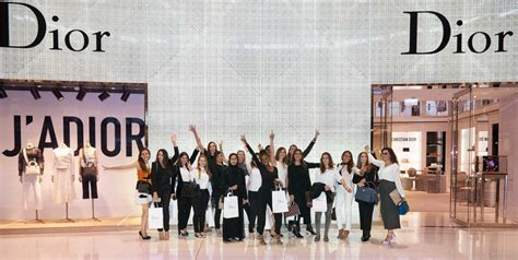 christian dior apprenticeship|women's Dior program.